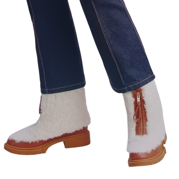 COACH Leona Shearling Boots NIB $295 size 7.5B    S3208 - Picture 4 of 8